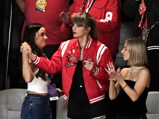 US singer-songwriter Taylor Swift (C) and Ashley Avignone (R) attend Super Bowl LVIII between the Kansas City Chiefs and the San Francisco 49ers at Allegiant Stadium in Las Vegas, Nevada, February 11, 2024.
Image: Patrick T. Fallon / AFP©