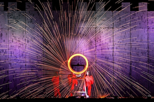 Performers throw molten metal to create a fireworks diplay during the "Dashuhua" traditional Chinese performance in Handan, in northern China"s Hebei province on February 7, 2024, ahead of the Lunar New Year.
Image: STR / AFPÂ©