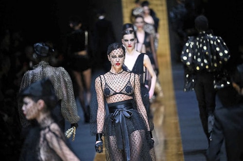 Model Irina Shayk walks the runway during the Dolce &amp Gabanna collection show at the Milan Fashion Week Womenswear Autumn/Winter 2024-2025 on February 24, 2024 in Milan.
Image: Marco Bertorello / AFPÂ©