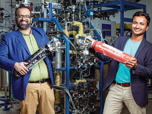 Rochan Sinha (left) and Prasanta Sarkar, co-founders at Newtrace Energy
Image: Nishant Ratnakar for Forbes India Rochan Sinha (left) and Prasanta Sarkar, co-founders at Newtrace Energy
Image: Nishant Ratnakar for Forbes India