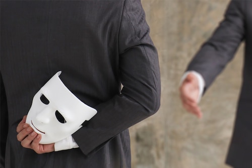 Scammers are increasingly using AI to create fake online job ads, designed to steal personal data from jobseekers.
Image: Shutterstock Scammers are increasingly using AI to create fake online job ads, designed to steal personal data from jobseekers.
Image: Shutterstock