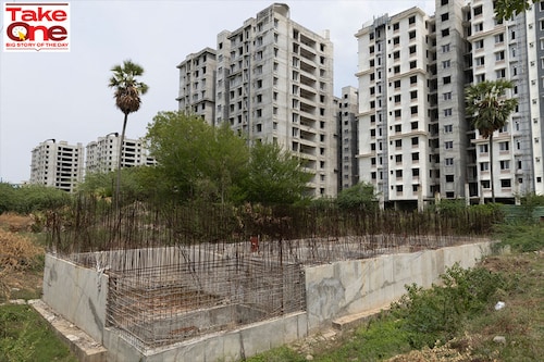 Abandoned half-constructed buildings on farmland, where two types of crops were grown a year, with dug-up approach roads lined on either side with weeds and thickets.
Image: Vikas Chandra Pureti for Forbes India Abandoned half-constructed buildings on farmland, where two types of crops were grown a year, with dug-up approach roads lined on either side with weeds and thickets.
Image: Vikas Chandra Pureti for Forbes India