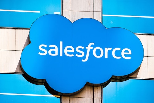 Salesforce in India has been growing 35 percent year-on-year across industries, as per the latest earning call announcing the FY24 fiscal results. 
Image: Shutterstock