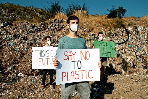 An Australian study reveals that only 35% of Gen Z regularly take part in traditional climate activism. Image: Alex_Maryna / ShutterstockÂ©