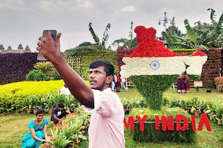 The report shows that total monthly mobile data consumption in India reached 17.4 exabytes or 17.4 billion GB in 2023, which was 14.4 exabytes in 2023.
Image: Pallava Bagla/Corbis via Getty Images