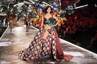 Model Liu Wen walking the runway at the 2018 Victoria"s Secret Fashion Show on November 8, 2018 at Pier 94 in New York City. Image credit: Photography TIMOTHY A. CLARY / AFP©