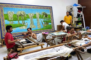 Reshamdozi and Sheesh Mahal techniques flourish in the hands of talented embroiderers at Sham’s Zardozi workshop in Agra.
Image: Veidehi Gite
