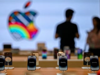 The Smartphone market is increasingly shifting towards value growth, fuelled by a premiumisation trend
Image: Punit Paranjpe / AFP