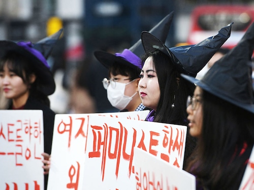 The 4B movement emerged in the mid-2010s in South Korea, against a backdrop of persistent pay disparity, entrenched gender roles, and an epidemic of cyber sex crimes and sexual violence against women.
Image: Jung Yeon-Je / AFP© The 4B movement emerged in the mid-2010s in South Korea, against a backdrop of persistent pay disparity, entrenched gender roles, and an epidemic of cyber sex crimes and sexual violence against women.
Image: Jung Yeon-Je / AFP©