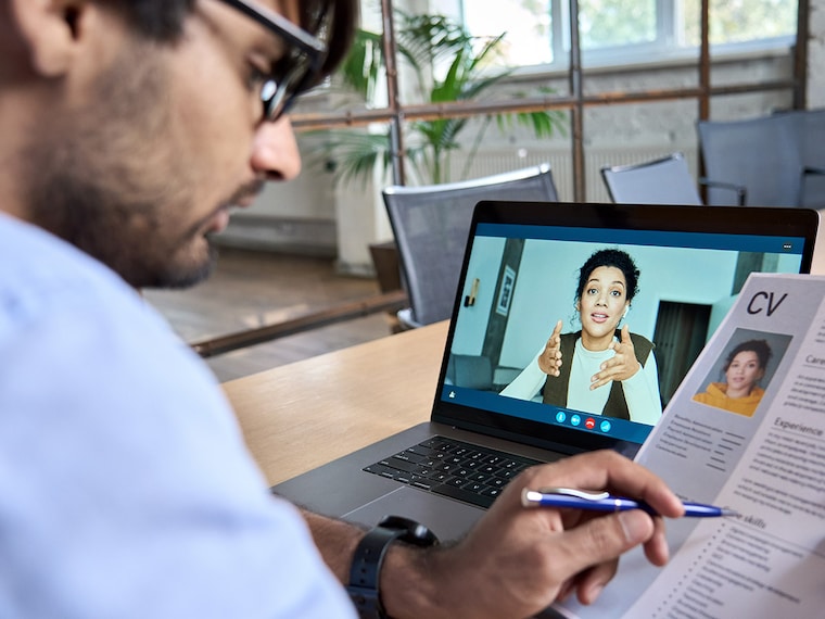 There is a growing adoption of digital verification methods and addresses emerging challenges like moonlighting and AI-powered checks while recruiting. Image: Shutterstock