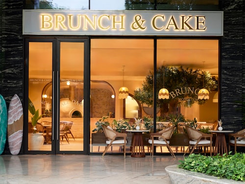 Brunch &amp Cake comes to India with an outlet in Worli"s Raheja Altimus, in Mumbai, following branches in the UAE, Spain, Saudi Arabia, Bahrain and Egypt.