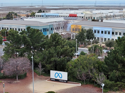 An aerial view of Meta headquarters in Menlo Park, California.   
 Image: Justin Sullivan/Getty Images/AFP