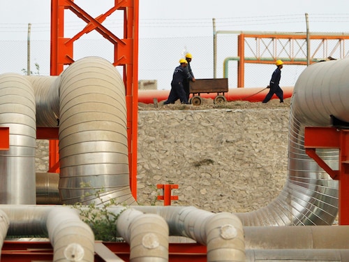 While petroleum crude made up about 7 percent of all the imports from Russia to India in FY21, the share was about 80 percent in FY25. Image: Amit Dave / Reuters