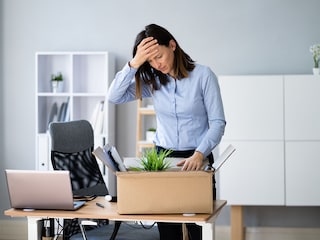 Layoffs have an emotional and physical impact on employees, regardless of whether they are due to technological, financial or operational efficiency.
Image: Shutterstock