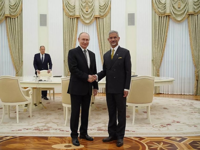 External Affairs Minister S Jaishankar meets with Russian President Vladimir Putin in Moscow on Thursday, August 21, 2025. Earlier in the day, Mr Jaishankar had a meeting with Russian Foreign Minister Sergei Lavrov and reaffirmed the commitment to expand bilateral trade in a balanced, sustainable manner, including India"s exports to Russia in sectors like agriculture, pharma, and textiles.