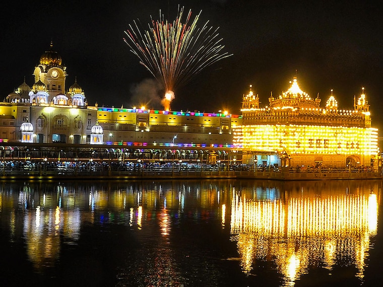 Fireworks on the occasion of the birth anniversary guru Har Rai at Golden Temple on February 10, 2025 in Amritsar, India.