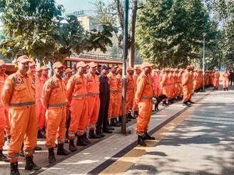 NDRF team during a mock drill to test their preparedness to handle earthquake in New Delhi, Monday, February 17, 2025. Residents of Delhi NCR and parts of northern India were jolted awake by an earthquake of 4.0 magnitude, and the impact of tremors from the moderate quake shook high-rise buildings.