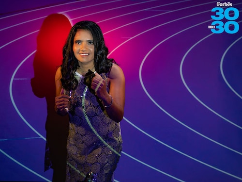 Preethi Pal, Para athlete
Image: Madhu Kapparath Directed By: Kapil Kashyap Jewels: Kalakosh Jewellery Preethi Pal, Para athlete
Image: Madhu Kapparath Directed By: Kapil Kashyap Jewels: Kalakosh Jewellery