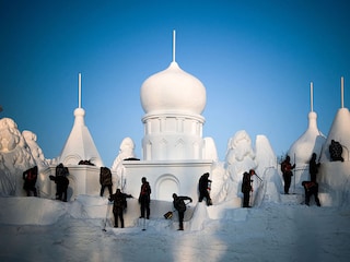 Harbin is the capital of Heilongjiang, one of three provinces that make up the "Dongbei" (northeast) region, where temperatures can reach -30 degrees Celsius (-22 degrees Fahrenheit) during winter.
Image: STR / AFP©