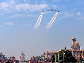 Indian Air Force fighter jets fly past during the rehearsal for the upcoming Republic Day parade at Kartavya Path on January 21, 2025, in New Delhi, India.