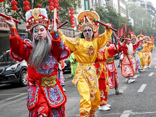 A mix of martial arts and Chinese opera, this traditional dance of "heroes" with ancient roots still lights up parts of Guangdong province ahead of the Lunar New Year.
Image: Jade Gao / AFPÂ©