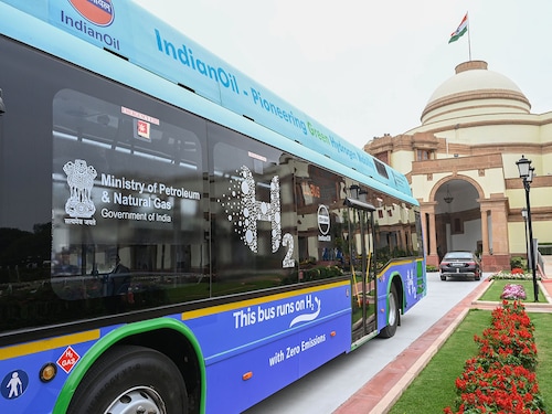 Government of India’s Ministry of New and Renewable Energy launches five pilot projects under the National Green Hydrogen Mission (NGHM) to integrate hydrogen as fuel in buses and trucks.
(Representative Image)
Image: Ajay Aggarwal/Hindustan Times via Getty Images Government of India’s Ministry of New and Renewable Energy launches five pilot projects under the National Green Hydrogen Mission (NGHM) to integrate hydrogen as fuel in buses and trucks.
(Representative Image)
Image: Ajay Aggarwal/Hindustan Times via Getty Images