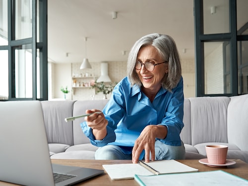 As business leaders approach the later stages of their careers, they may want to consider ways to stay active in the business world. Rather than retiring, they can "rewire" their careers for more purpose-driven work
Image: Shutterstock As business leaders approach the later stages of their careers, they may want to consider ways to stay active in the business world. Rather than retiring, they can "rewire" their careers for more purpose-driven work
Image: Shutterstock