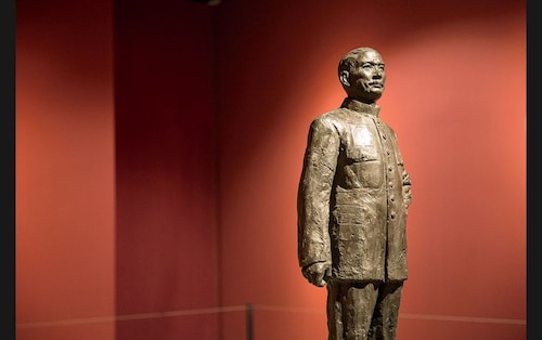  A bronze statue of Sun Yat-sen, leader of China&rsquos Republican Revolution and hailed as the Father of the Nation in both the mainland and Taiwan, greets guests at the exhibit&rsquos entrance. The sculpture depicts Sun in the middle of a speech advocating his revolutionary ideas                        