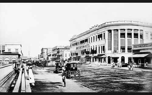 <strong>Samuel Bourne.</strong> Old Court House Street, Kolkata (formerly Calcutta), 1867 <strong>Samuel Bourne.</strong> Old Court House Street, Kolkata (formerly Calcutta), 1867