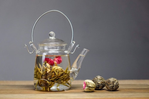  <strong>Name of photo</strong>: Flowering Tea<br /><strong>Description:</strong> Japanese Flower Tea<br /><strong>Category: </strong>11-14 Years<br /><strong>Winner:</strong> Lily-Mae Franklin (UK)                        