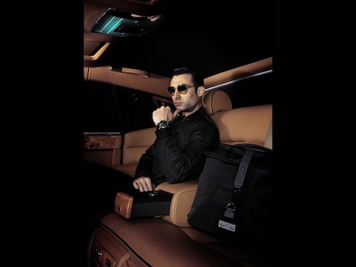  <strong>ACCESSORISE</strong><br />More is less when it comes to accessories. Oversized sunglasses, large watch dials and hand held bags are a strong trend for 2019.<br />Handbag (TED BAKER) Dual tone sunglasses (EMPORIO ARMANI) Watch with a prominent dial (RADIOMIR by PANERAI)                                                
