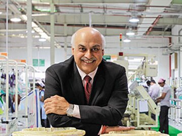 How Motherson Sumi Became a Giant Auto Parts Manufacturer