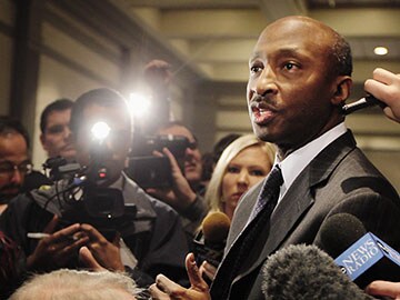 Can CEO Ken Frazier Reinstate Merck's Past Glory?