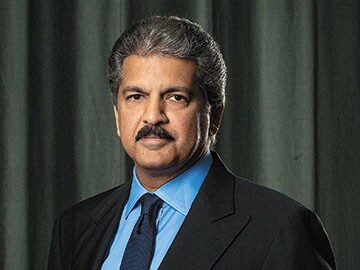 Anand Mahindra is Forbes India "Entrepreneur for the Year 2013"
