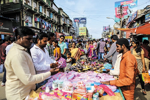 mg_73455_street_vendor_280x210.jpg