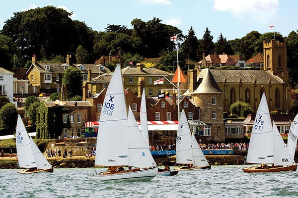 mg_81751_royal_yacht_squadron_280x210.jpg