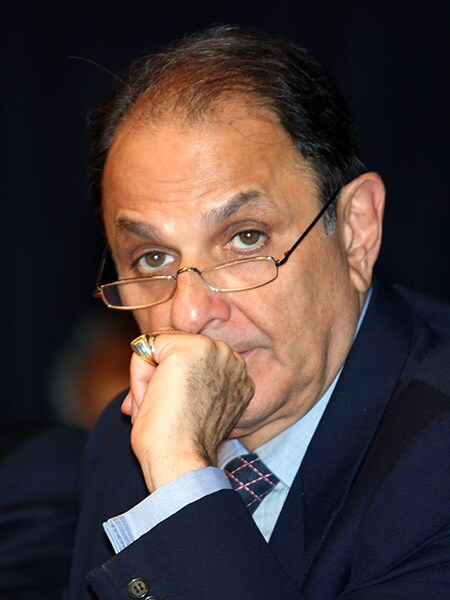 mg_91369_nusli_wadia_280x210.jpg