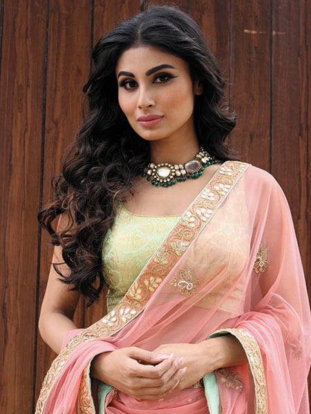 mg_91393_mouni_roy_280x210.jpg