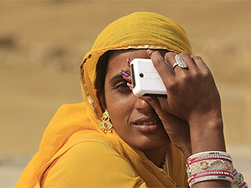 India becomes world's second largest smartphone market
