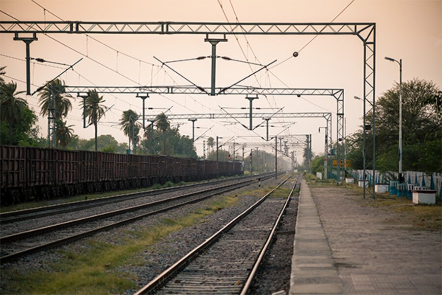 Indian Railways passengers can now book OYO Rooms via IRCTC