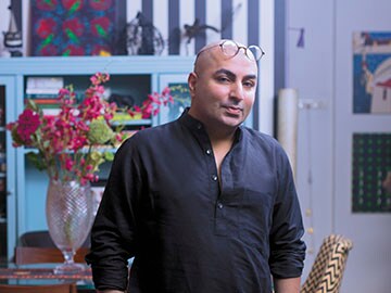 India Circus and the ring master