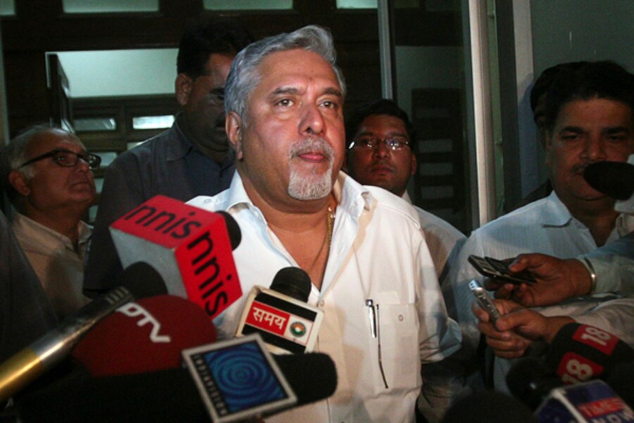 Vijay Mallya smokes the peace pipe; offers banks Rs 4,000-cr settlement