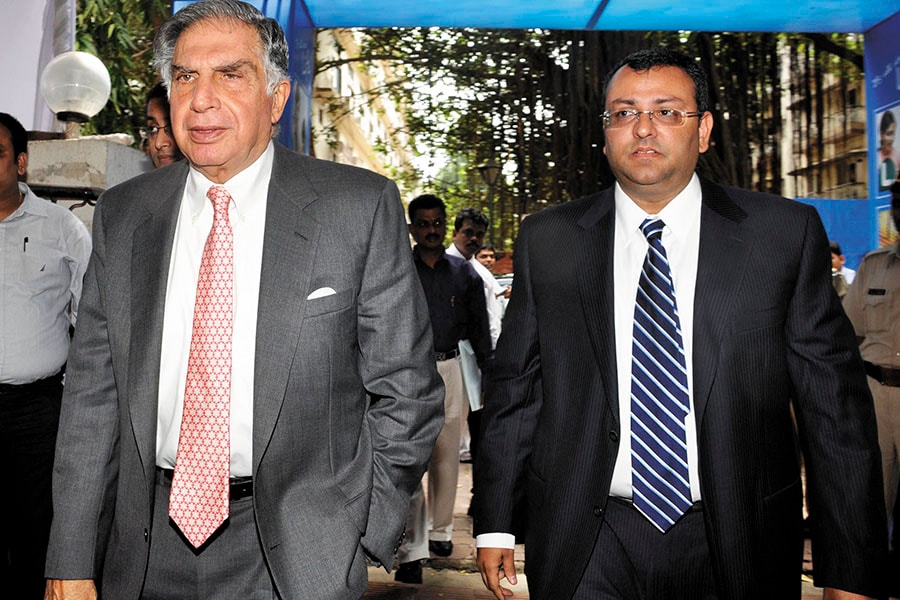 mg_90497_ratan_tata_and_cyrus_280x210.jpg