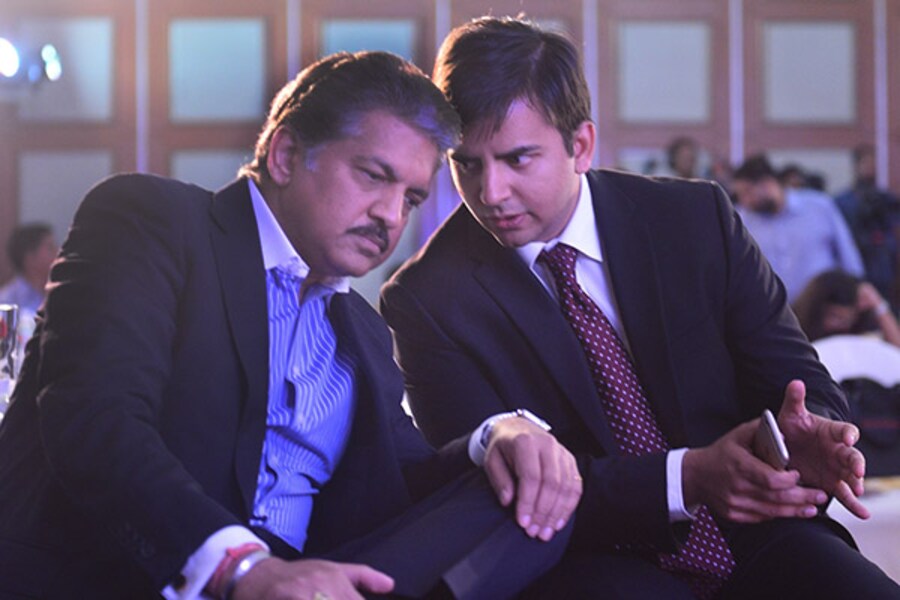 Mahindra, Ola tie up to target 40,000 drivers, business worth Rs 2,650 crore