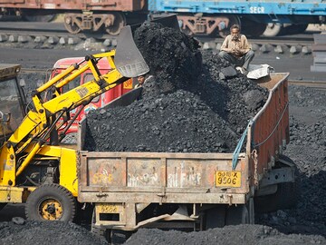 Here's why Anil Agarwal and Sajjan Jindal are against exporting natural resources