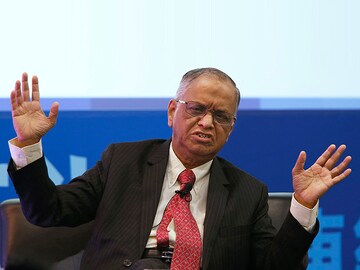 Murthy reiterates need for clarity on payout to former CFO Bansal