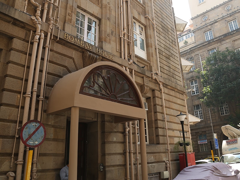 Tata Sons seeks to settle DOCOMO dispute