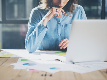 For women, self-confidence not enough for workplace success