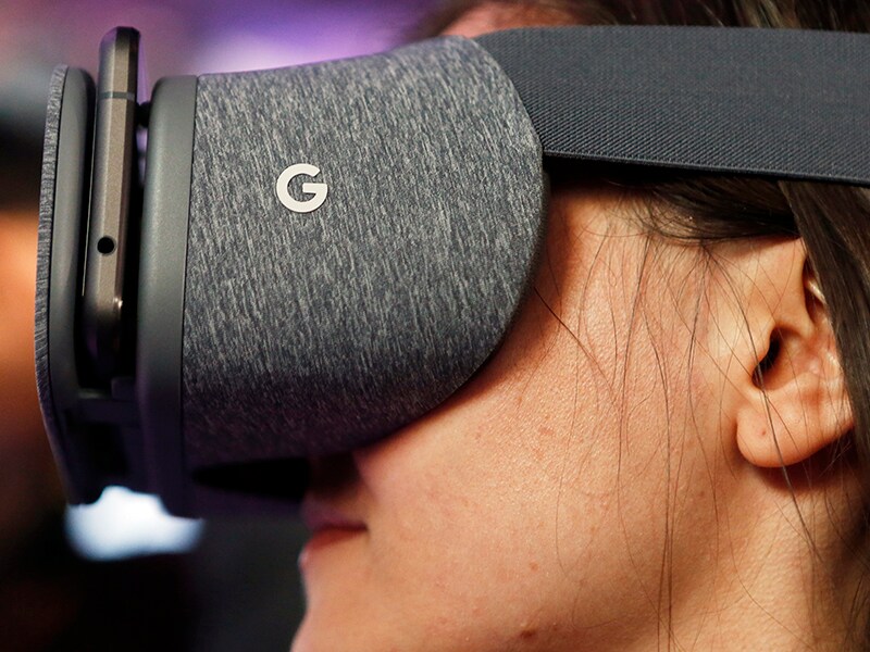 Google's Daydream View VR headset goes on sale in India on Flipkart
