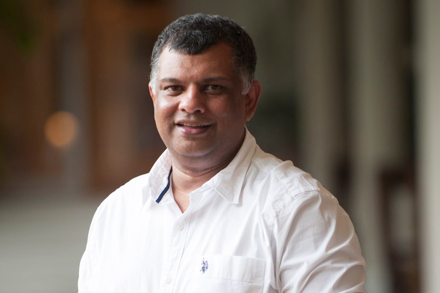 mg_97287_tony_fernandes_bg_280x210.jpg